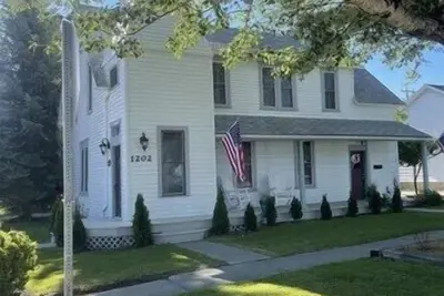 Image de Nina's Attic - Historic Downtown Cody home