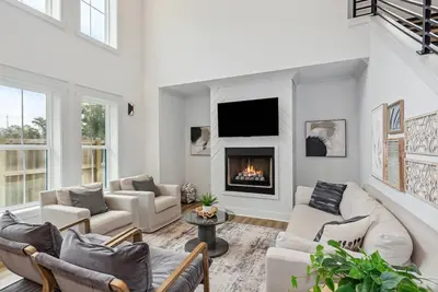 Image de New Build |Gorgeous 4br |2 King Suites |Luxe |Community Pool |Fishing Boardwalk |Pickle Ball & More