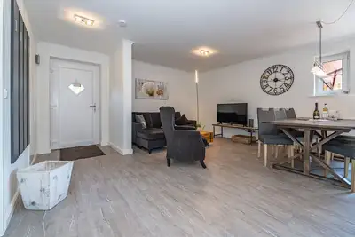 Image de Zentrale Ferienwohnung für bis zu 6 Personen mit Terrasse