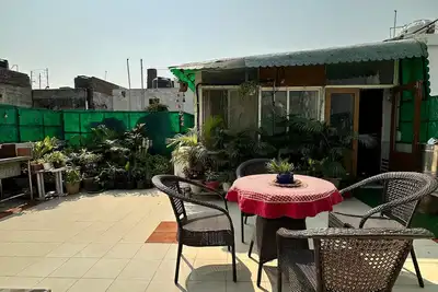 Image de Breezy Rooftop Retreat, Centrally located!