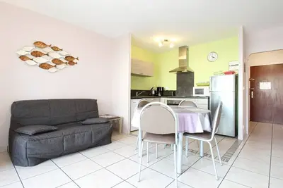 Image de Appartement T2 avec clim, parking et wifi - Balaruc-les-Bains