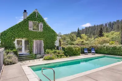 Image de Villa in French Chateau Estate in Napa Valley