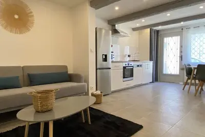 Image de Superbe appartement climatisé avec patio