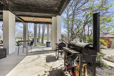 Image de Riverfront Oasis, Private Dock, Grill & Firepit