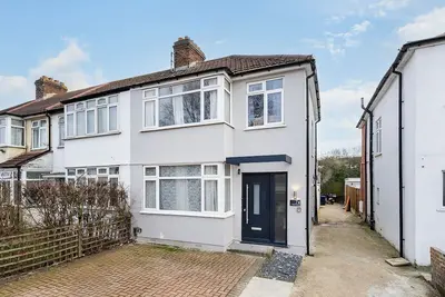 Image de Four Bedroom house walking distance to mall