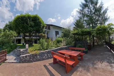 Image de Arena - spacious apartment with a swimming pool in the beautiful Most na Soci