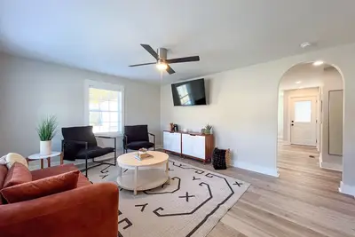 Image de 2 Br King Bed Near Duke Hospital & Campus