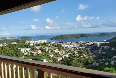 Image de Sea View One-Bedroom Apartment in St. Thomas\n\n
