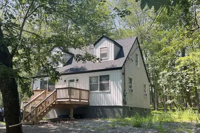 Image de Completely renovated house in amenities-filled Masthope community / Ski Big Bear