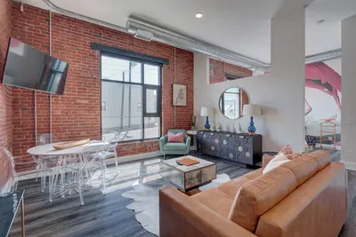 Image de The Hive 103 Bees Knees Pet Friendly by BlueStar