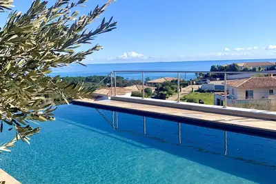 Image de Sublime Villa vue mer avec piscine à débordement