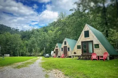Image de Cabin #1 Bela - Custom Built Aframe - Kid and Pet friendly