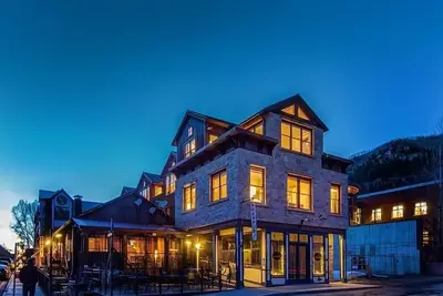 Image de Pine Street C by Curate Telluride-Walk to Ski and Town, Near Venues, Ac, Pets Ok