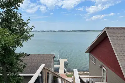 Image de Pristine Lake House on Lake Madison!