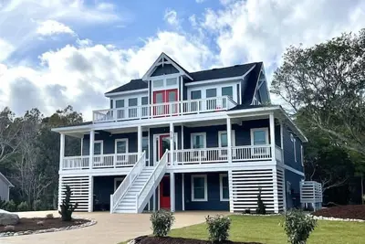 Image de Luxury New Home, Heated Pool, Hot Tub, Game Room!