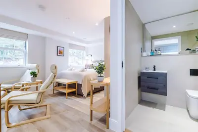Studio-Salle de bain privée séparée-Studio Apartment