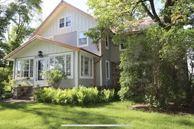 Image de Large Farmhouse near Ra & golf. Breakfast Included with lots of room for all!