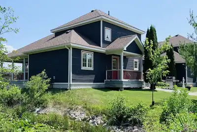 Image de Spacious Cottage on Sparrow Lake in Muskoka
