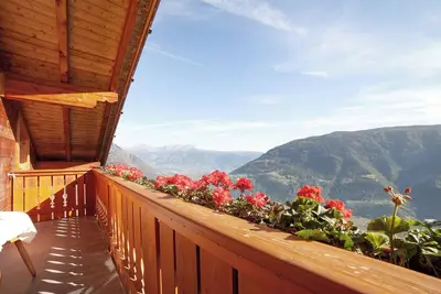 Image de Appartement 'Ausergrubhof Wohnung Partschins' avec vue sur la montagne, jardin partagé et Wi-Fi