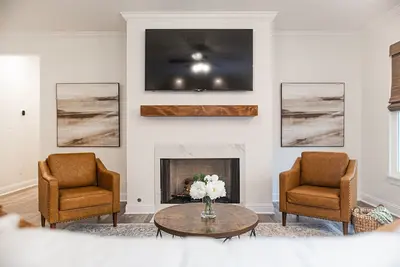 Image de New Cozy family-sized home just minutes West of LATech! Fenced in Backyard!