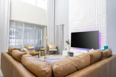 Image de The Lovely Home – Amazing 5br | Pool, Hot tub and Resort