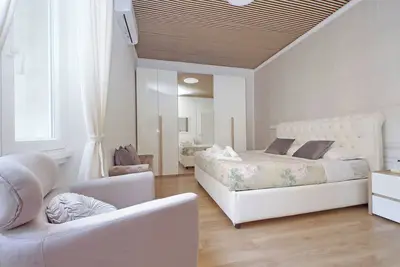 Image de Brand new central apartment! Family sized-2 bedrooms