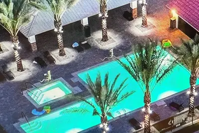 Image de Reduced! ! ! Walk to Coachella 2026 from Country Club Condo!