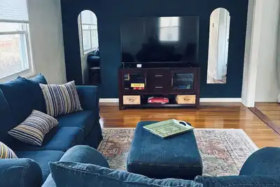 Cozy lake cottage with table games