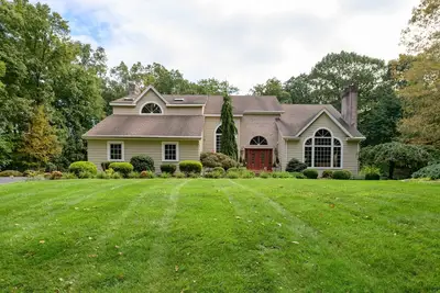 Image de Private, beautiful, luxurious large house, close to Yale. Ideal for 8 people