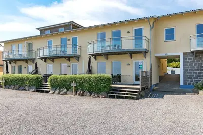 \"Henna\" - 50m from the sea by Interhome