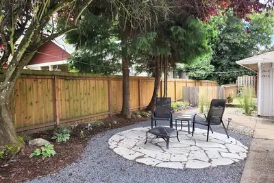 Image de Uptown Pet Friendly Cozy 2 Bedroom One Level