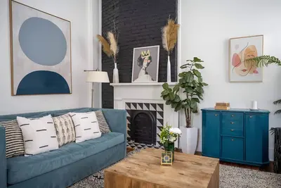 Image de Charming 1br Downtown Stay w. Parking