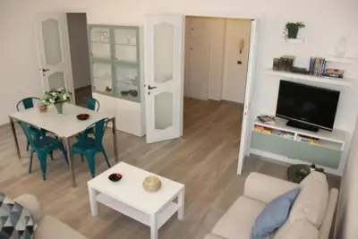 Image de Ostia, apartment 50 mt from the beach, finished and quiet-sea view
