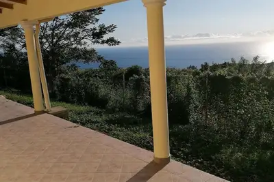 Image de Jolie maison de campagne avec vue mer des Caraïbes. Idéal pour les familles