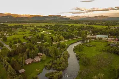 Lpjh | Fish Creek Retreat | Secluded Riverfront Retreat