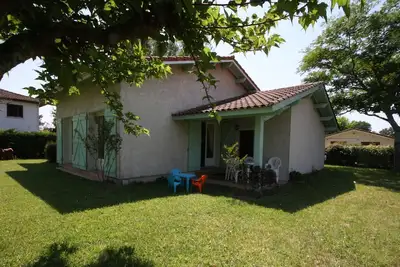Image de Maison entre lac et océan
