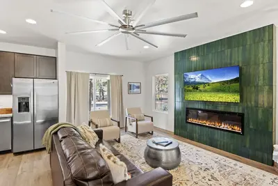 Image de Evergreen Getaway - Your Unforgettable Close-to-Everything Retreat in the Pines