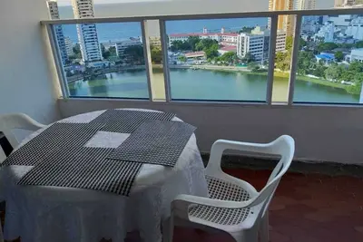 Image de Beautiful comfy apartment walking distance from delicious restaurants and beach