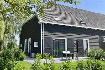 Image de Spend the night comfortably in an attractive and modern Zeeland farm.