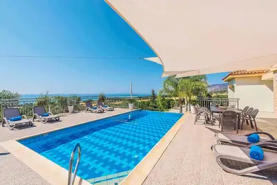 Freedom Villa - Quatre Chambres Villa, Couchages 8