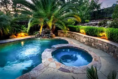 Image de Luxury Vacation Villa with Salt water Pool and Spa.