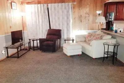 Image de Winter Wonderland! 310 Remote Acres, Vintage House