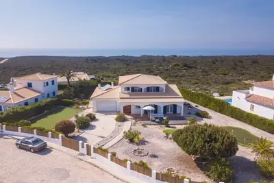 Image de Vila OceanBreeze Aljezur 4 Bdrms10 Px Heated Pool Spacious & Cozy, Sea & Nature