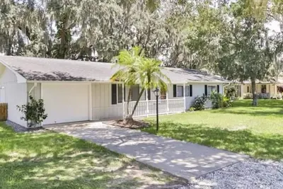 Image de Modern beach themed 3b/2b home near New Smyrna Beach & Daytona Beach! Paradise!