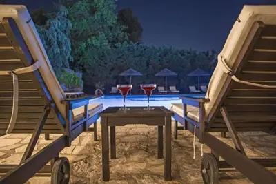 Image de Appartement dans un hôtel Corfu Club Maisonette Vi avec piscine partagée, balcon et Wi-Fi