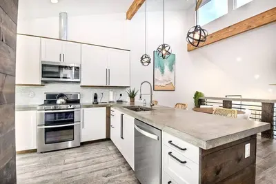 Image de Sea Bluff Beach Home