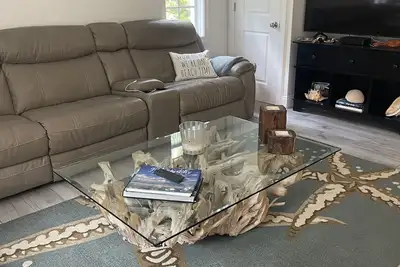 Image de Beautiful Islamorada Home in he heart of the keys, boat-slip, pool, and gated.