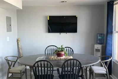 Image de Lakefront Sunset Heaven.