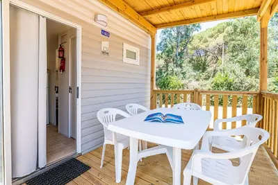 Image de Joli appartement dans une maison de vacances avec climatisation, Wifi, piscine, Tv, terrasse