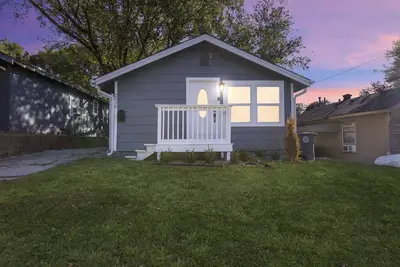 Image de 2 Miles to Downtown Tulsa-Historic Neighborhood-Quiet-Family-Friendly